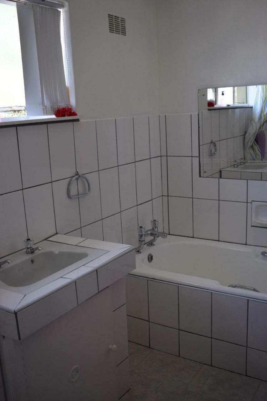 Oudtshoorn Homestay Accommodation المظهر الخارجي الصورة